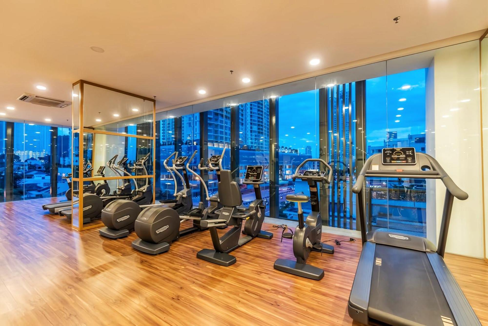 The Landmark Penang By Stay Premium Tanjung Tokong Екстериор снимка